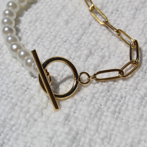 Gold Paper Clip and Pearl OT Toggle Bracelet - Picture 6 of 8